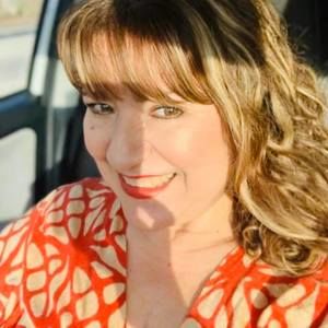 Meet your Posher, Gloria haydee